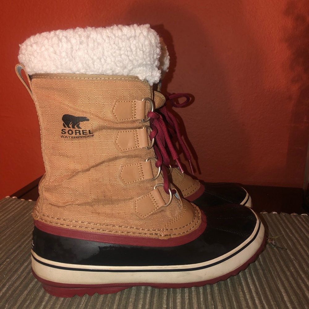 Sorel Caribou Boots